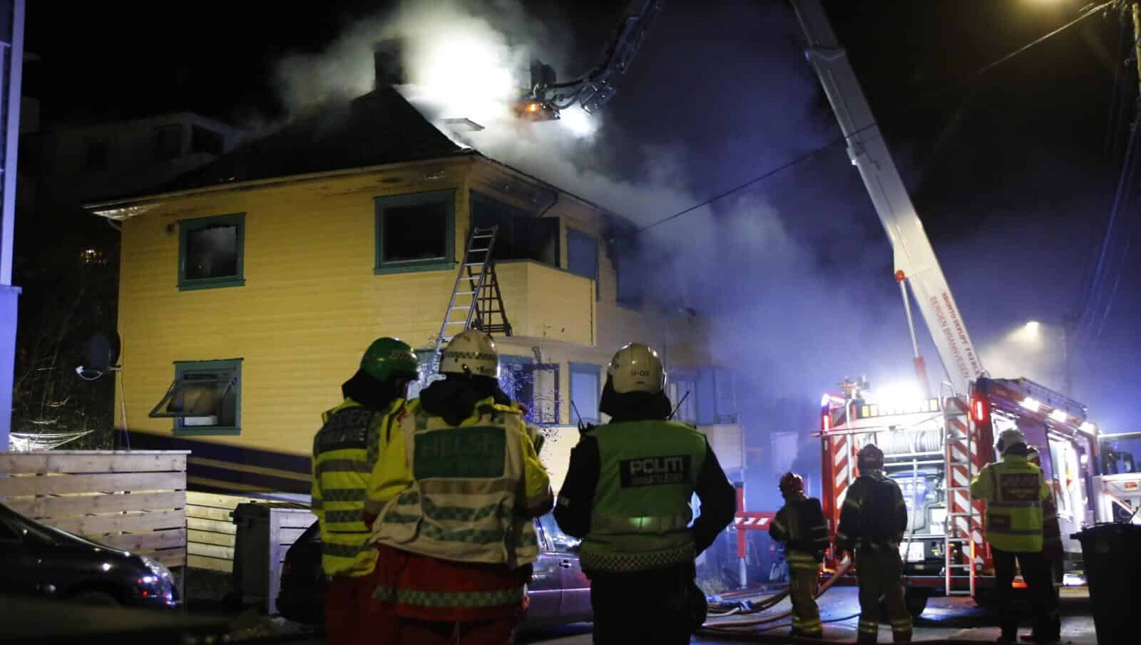 Brann i 4 manns bolig i Bergen 